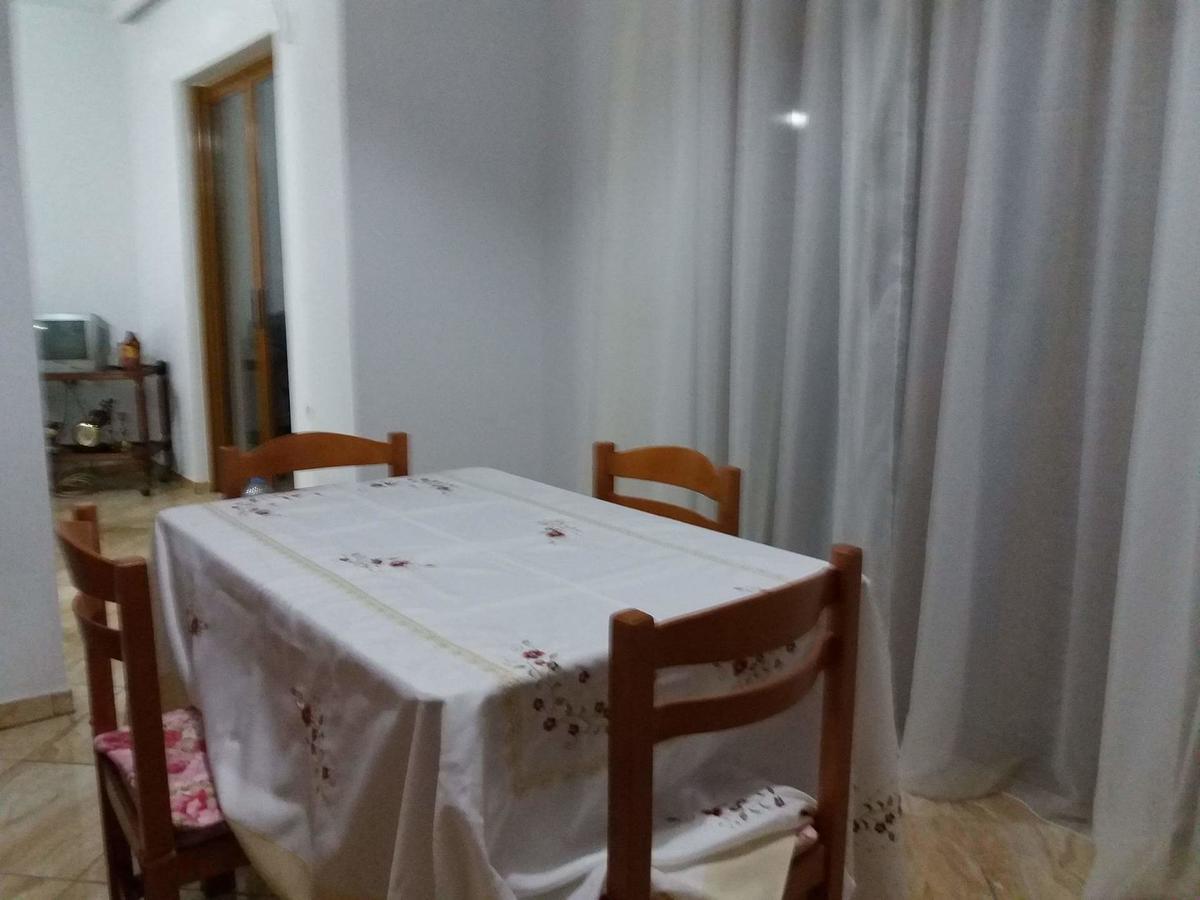 Zeta'S Apartments Саранде Екстериор снимка
